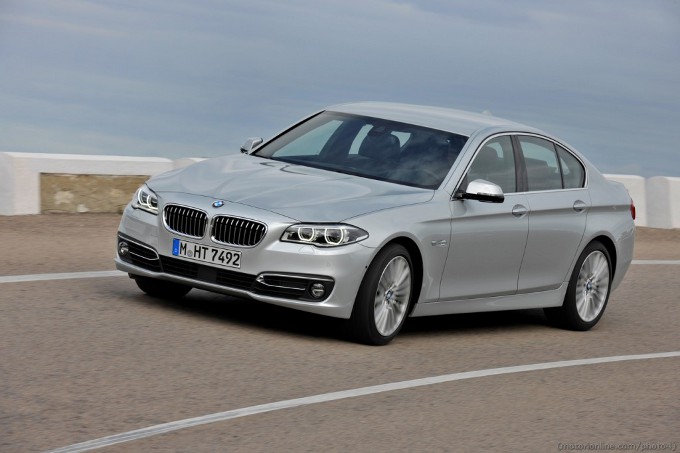 BMW Serie 5 2016, motore tre cilindri da 150 CV per l’entry-level?