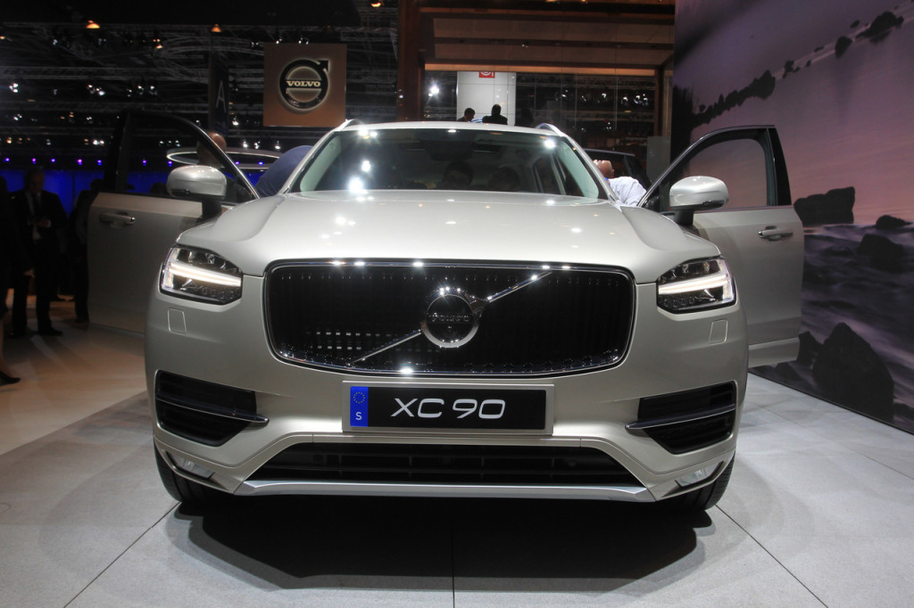 Volvo XC90 MY 2015, il rinnovato SUV in anteprima a Milano [VIDEO]