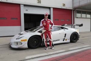 Andrea Dovizioso saggia in pista le doti della Lamborghi Huracan LP 620-2 Super Trofeo