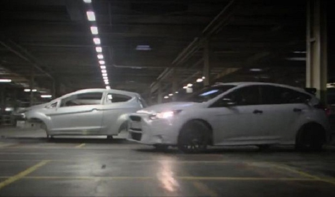 Nuova Ford Focus RS a tutto drift nella mani di Ken Block [VIDEO]