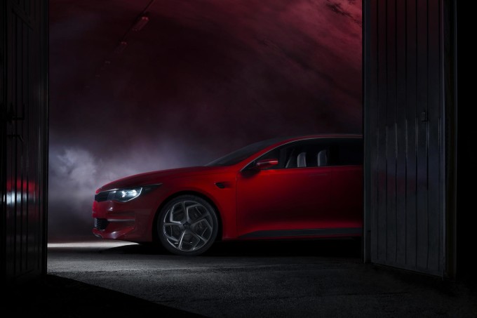 Kia svela il primo teaser del nuovo concept per il Salone di Ginevra 2015