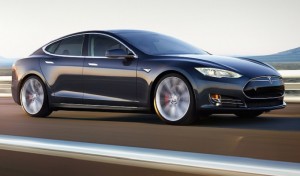 Tesla: Musk e la preferenza per le menti Apple