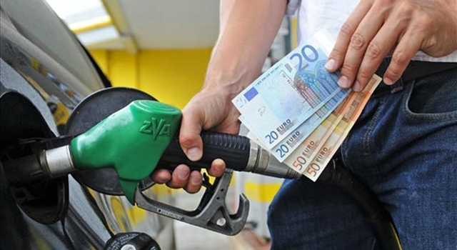 Carburanti: prezzi di nuovo in salita