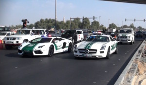 Polizia di Dubai, la flotta di supercars in un video in stile Fast & Furious