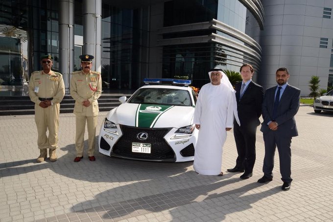 Una Lexus RC F per la polizia di Dubai