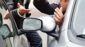 Incidenti auto: entra in vigore la negoziazione obbligatoria prima di arrivare in tribunale