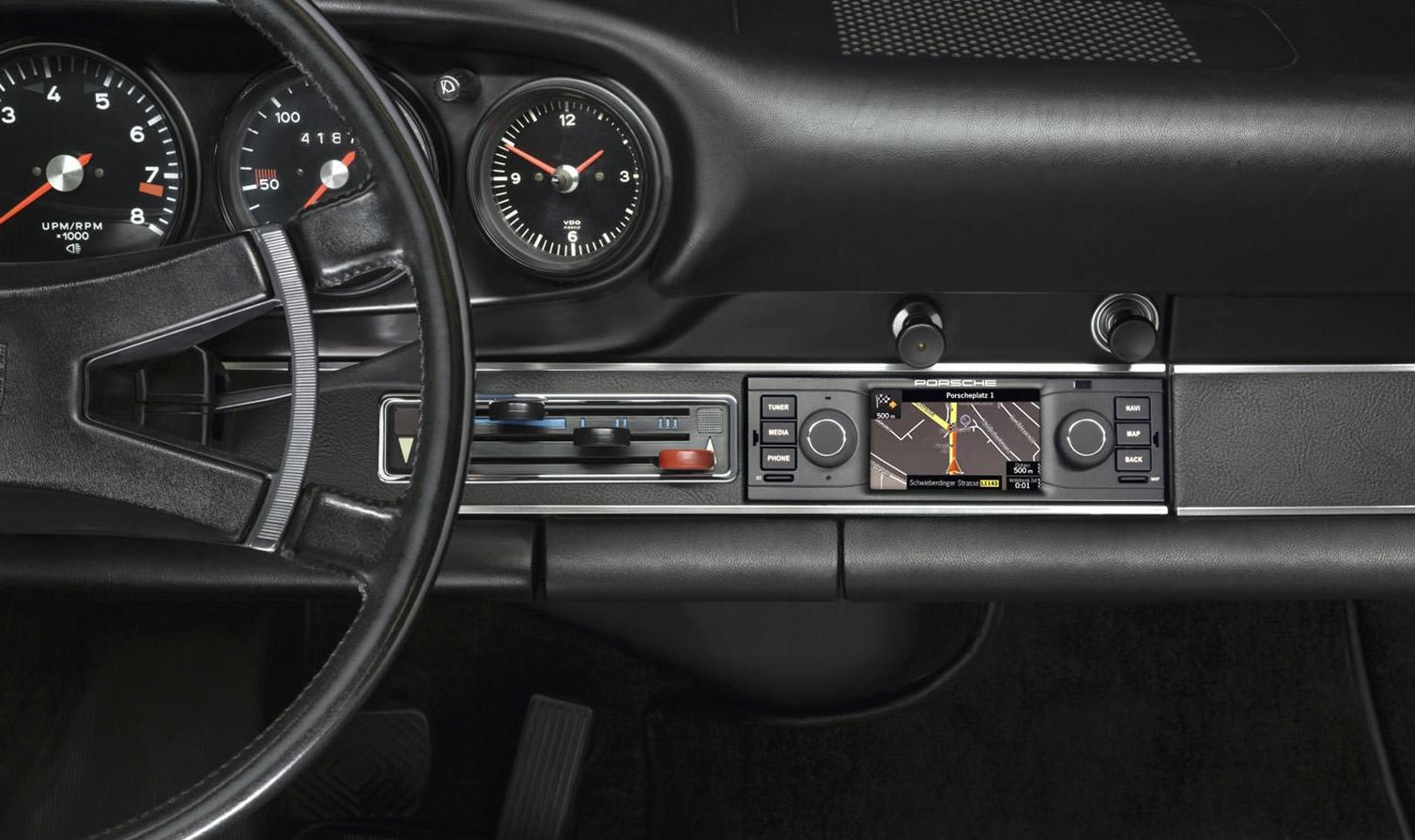 Porsche presenta un sistema di navigazione per le 911 classiche
