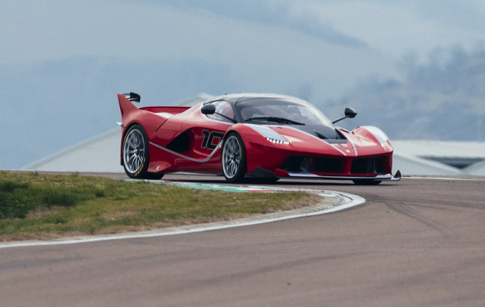 Ferrari FXX K e Sebastian Vettel sulla pista di Fiorano