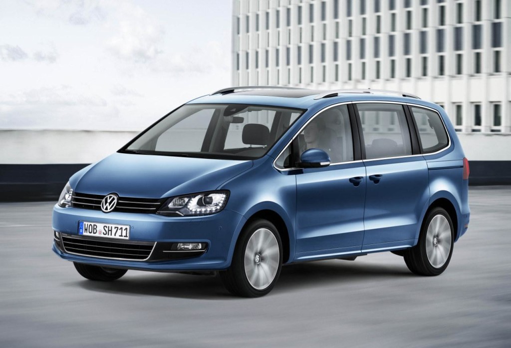 Volkswagen Sharan MY 2015, il nuovo look nelle prime foto apparse sul web