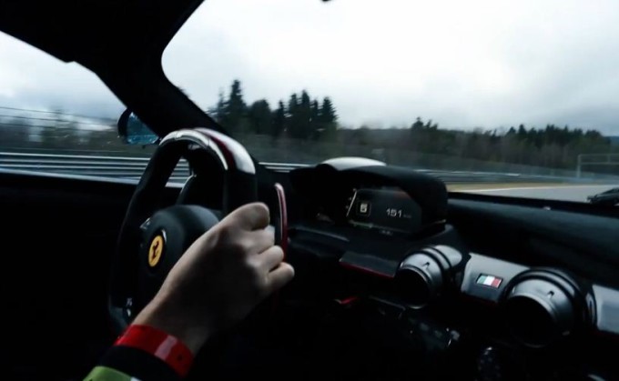 Ferrari LaFerrari, on board sulla pista di Spa-Francorchamps [VIDEO]