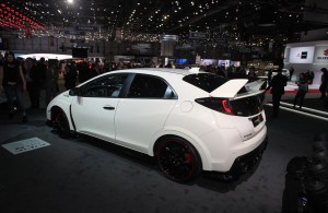 Honda Civic Type R, grinta da 310 CV nell’anteprima al Salone di Ginevra [FOTO e VIDEO LIVE]