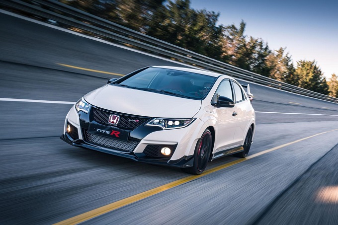 La nuova Honda Civic Type R ha sfidato il circuito del Nürburgring [FOTO e VIDEO]