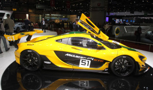 McLaren P1 GTR: a Ginevra un concentrato di potenza da mille cavalli [FOTO LIVE]