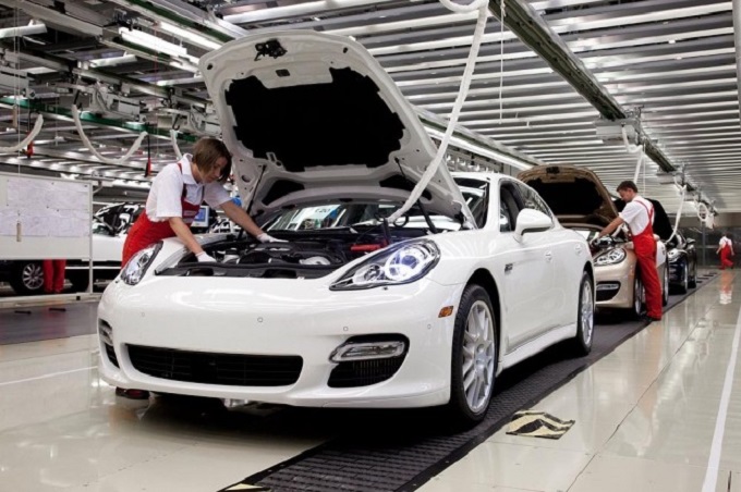 Porsche, in arrivo super bonus per i dipendenti