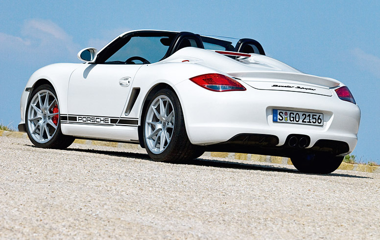 Porsche Boxster Spyder, ufficializzato il ritorno della spider essenziale