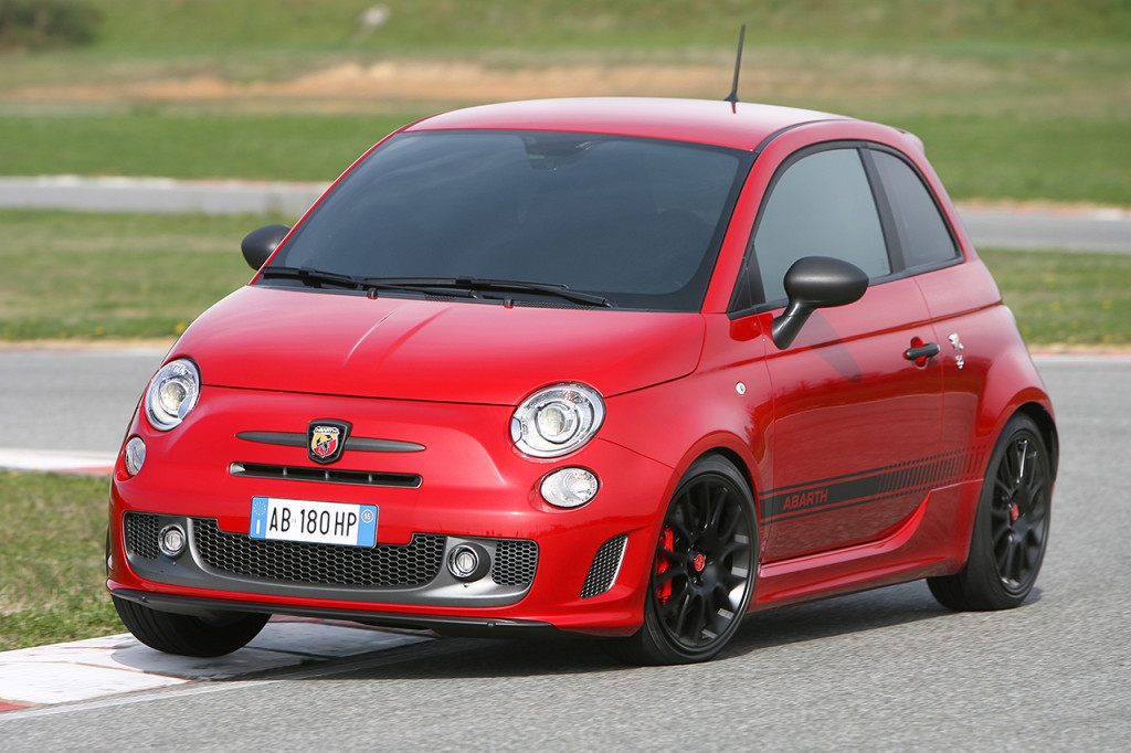 Abarth 595 Competizione: i 180 CV che conquistano gli italiani