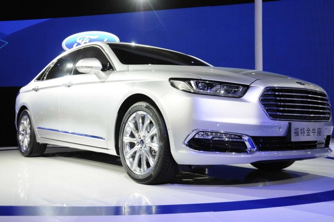 Ford Taurus 2016 - Salone di Shanghai 2015