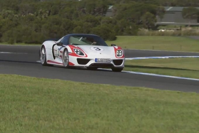 Porsche 918 Spyder: giro record sul circuito di Phillip Island [VIDEO]