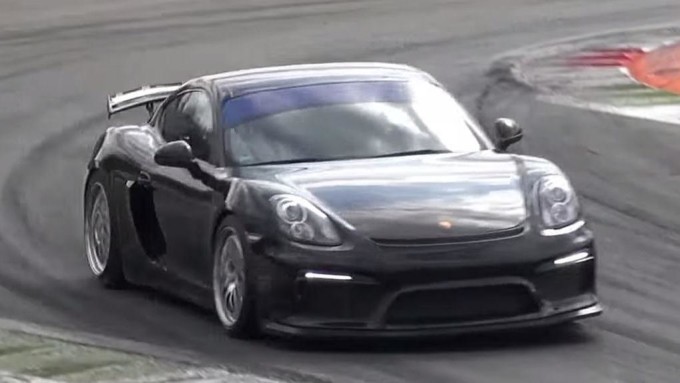 Porsche Cayman GT4, filmato un probabile prototipo da corsa [VIDEO]