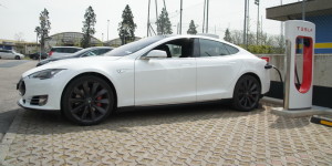 Tesla Model S P85D, primo contatto