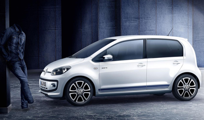 Volkswagen up!: mostrata la nuova versione jeans