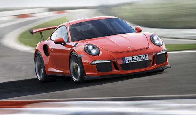 Porsche 911 GT3 RS: un esemplare in azione vicino al tracciato di Monza [VIDEO]