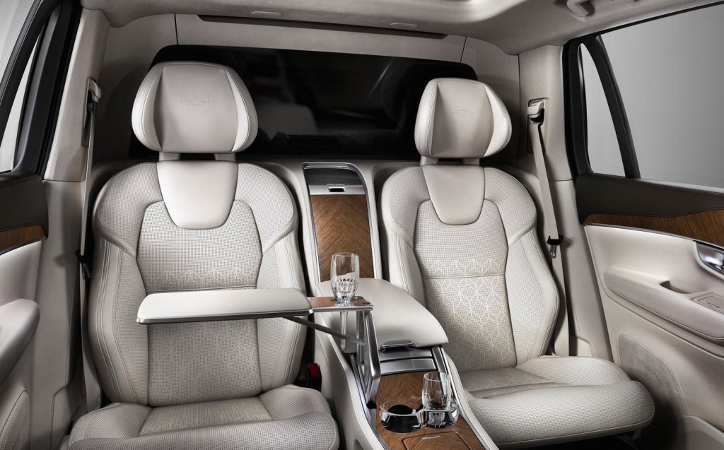 Volvo XC90 Excellence, il lusso svedese più estremo per il maxi SUV
