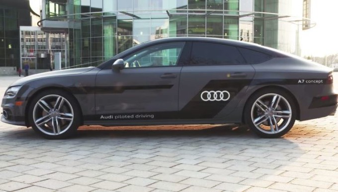 Audi A7 a guida autonoma in giro sulle strade tedesche [VIDEO]