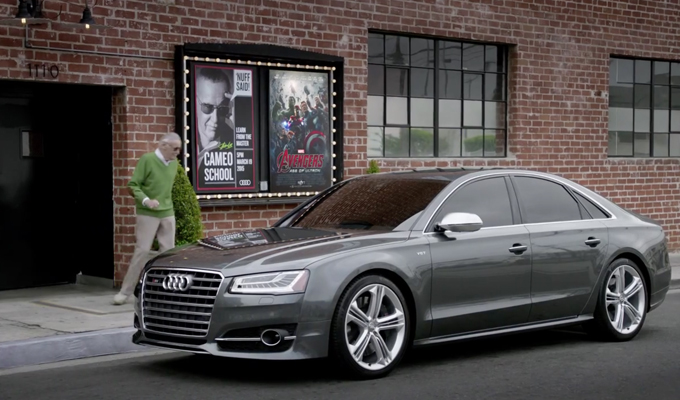 Audi S8 e Stan Lee protagonisti nell’arte del Cameo [VIDEO]