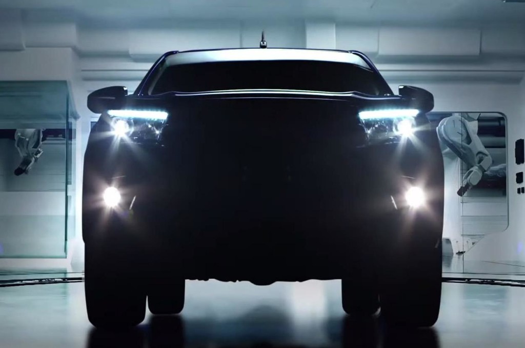 Toyota Hilux 2016, prime anticipazioni nel VIDEO TEASER