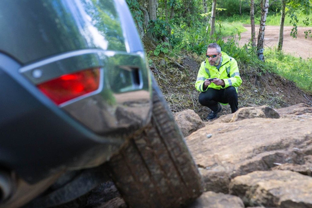 Range Rover Sport a controllo remoto, il SUV che si guida con lo smartphone [VIDEO]