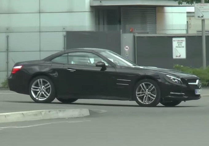Mercedes SL MY 2016, un VIDEO spia cattura il nuovo facelift in fase di test