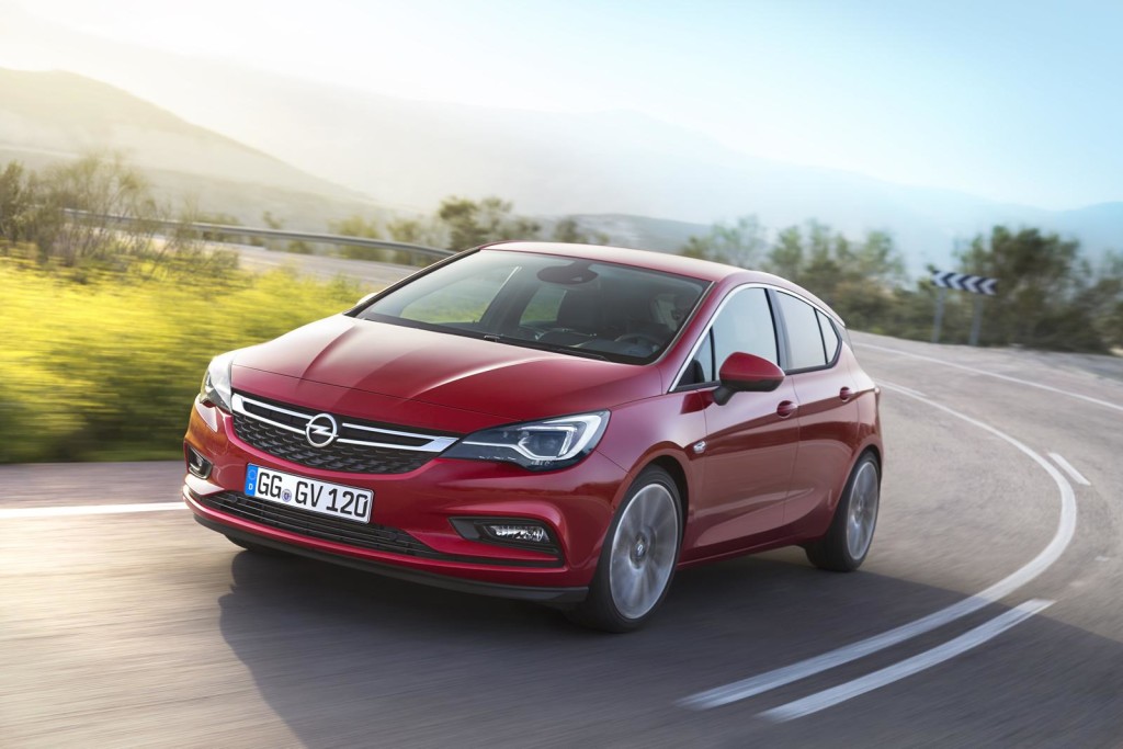 Nuova Opel Astra, in Germania da 17.960 euro