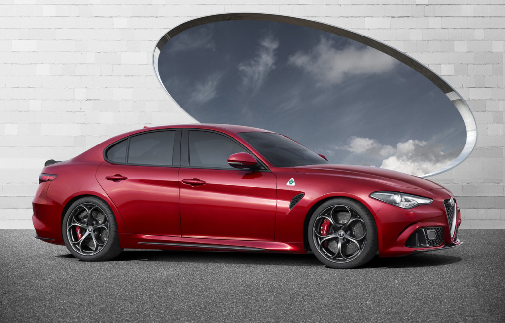 Alfa Romeo Giulia: il tweet “Bentornata Alfa Romeo!” di Mercedes Italia