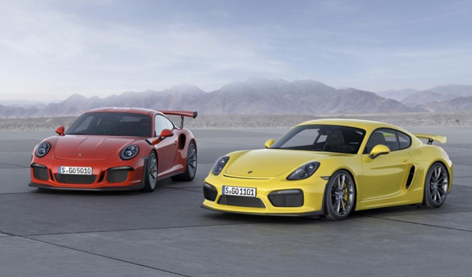 Porsche 911 GT3 RS e Cayman GT4: osservare Goodwood da due prospettive dinamiche [VIDEO]