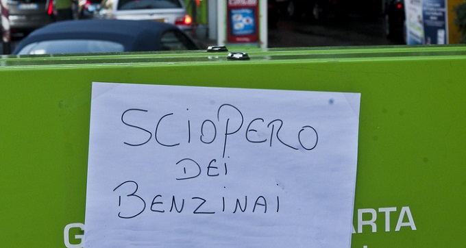 Sciopero benzinai: Faib, Fegica e Anisa fermano gli impianti autostradali per 48 ore