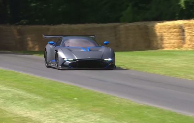 Aston Martin Vulcan: il VIDEO dell’esibizione al Festival of Speed di Goodwood