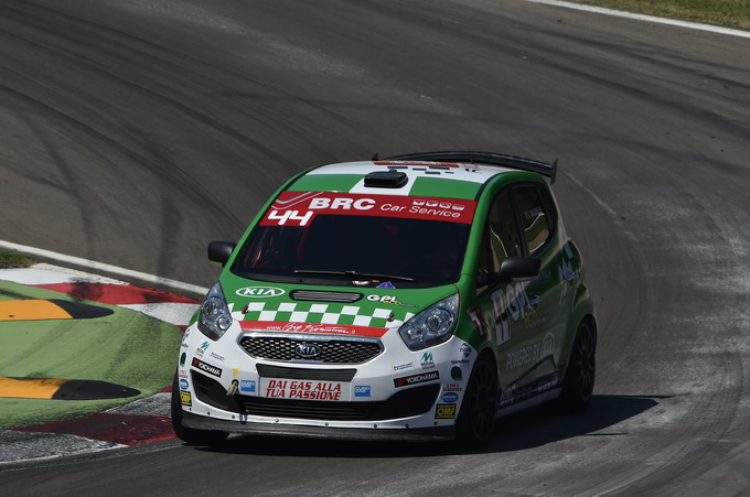 Kia Green Hybrid Cup: quando motorsport ed ecologia vanno a braccetto