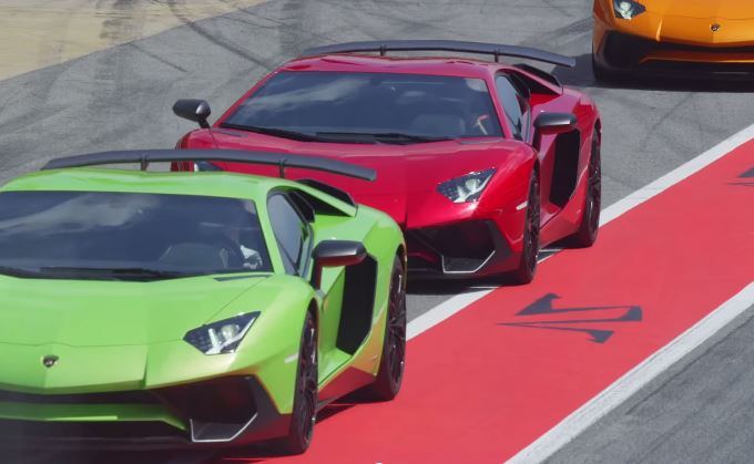 Lamborghini Aventador SuperVeloce: potenza e velocità in pista a Barcellona [VIDEO]