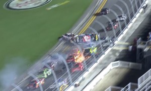 NASCAR, maxi-tamponamento e incidente da paura per Austin Dillon [VIDEO]