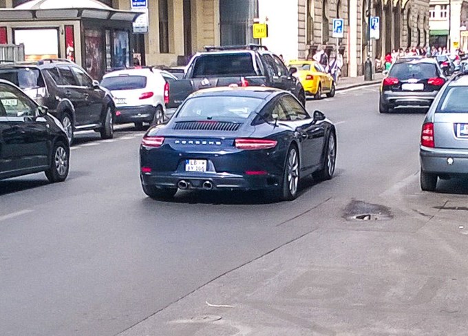 Porsche 911 MY 2016 beccata “nuda” tra le vie di Praga