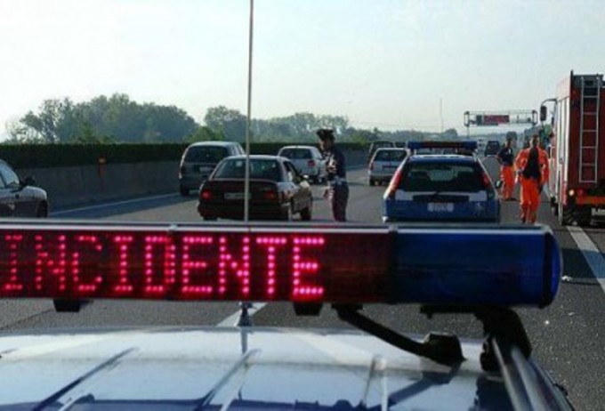 Incidente sull’autostrada A21, tragico bilancio: 2 morti e 5 feriti