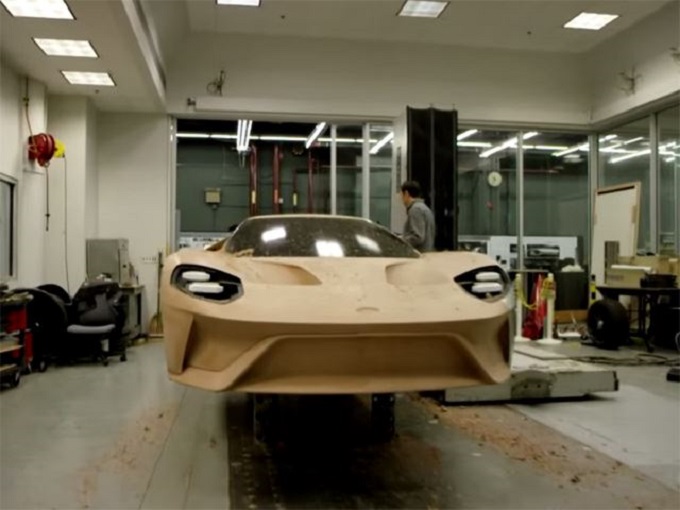 Nuova Ford GT, il marchio americano ci ospita nel suo studio di design sotterraneo [VIDEO]