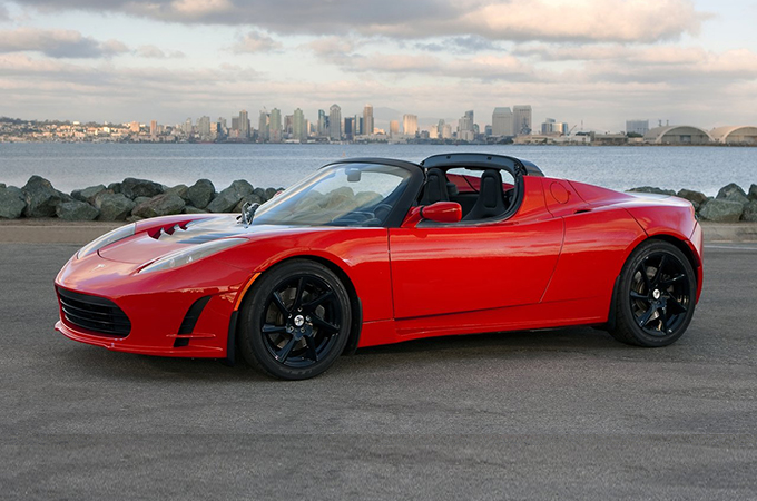 Tesla Roadster, la nuova generazione arriverà ufficialmente nel 2019