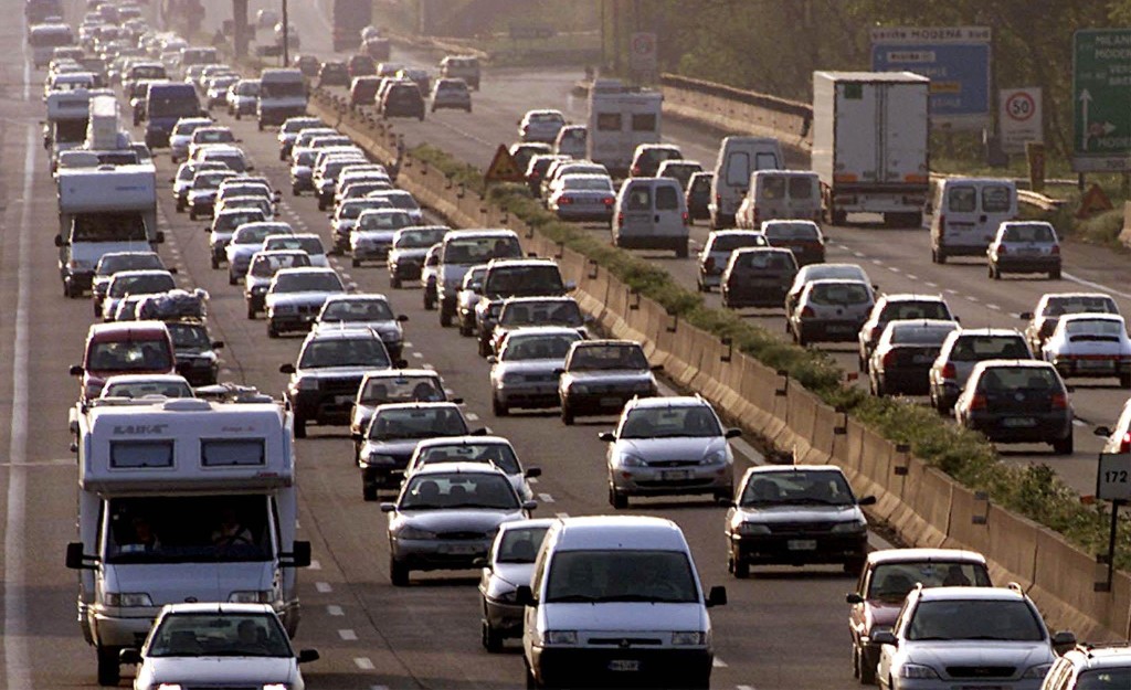 Esodo estivo, week-end di fuoco su strade e autostrade: 20 milioni di italiani in viaggio