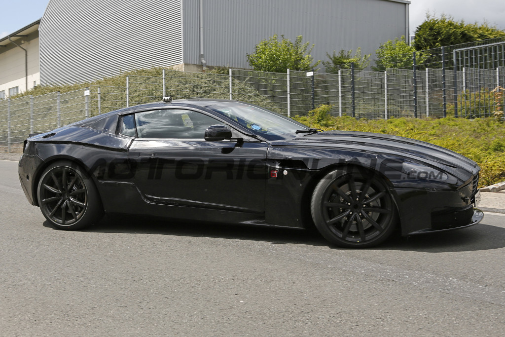 Aston Martin DB11 filmata durante i test al Nürburgring [VIDEO SPIA]