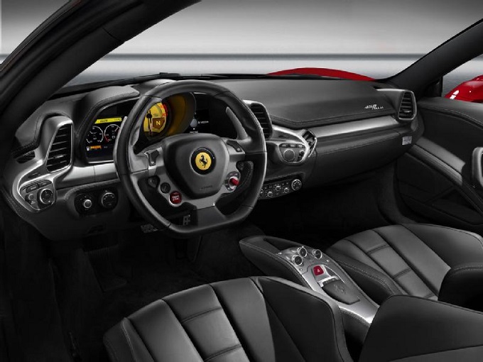 Ferrari richiama 67 vetture per problemi all’airbag frontale