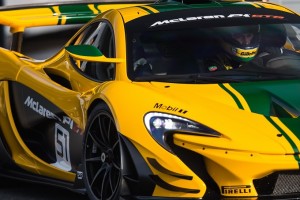 McLaren P1 GTR, Bruno Senna aderisce al Driver Program [VIDEO]