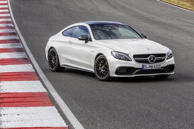 Nuova Mercedes-AMG C63 S Coupé, star in tre nuovi VIDEO PROMOZIONALI