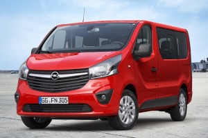 Opel Vivaro, Movano e Combo: i model year 2016 si caricano di novità [FOTO]